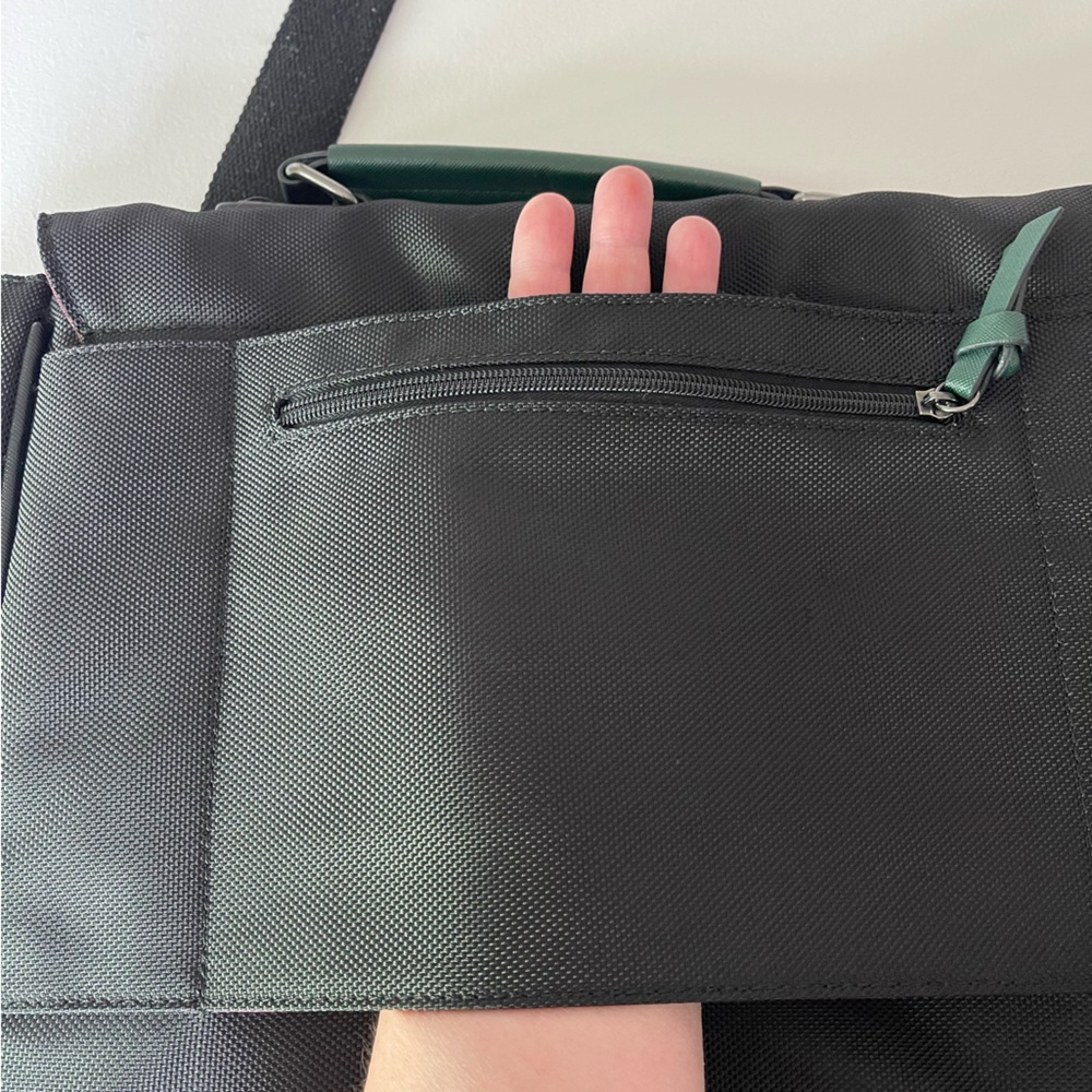 Ted Baker Document Bag in Black 14x11x3" Tablet Sleeve, Pockets, Trolley Sleeve - Picture 9 of 13